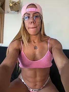 sexymusclegoddess online show from April 21, 2026, 1:17 pm