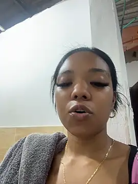 caro ebony online show from April 30, 2026, 2:29 am