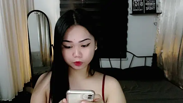 Snapshot of sexy_vivorey chatting on December 5, 2025, 12:04 pm sexy vivorey online show from December 5, 2025, 12:04 pm