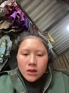 Snapshot of Thaoem chatting on December 18, 2025, 4:28 am Thaoem online show from December 18, 2025, 4:28 am