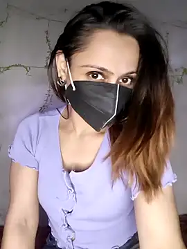 HONEY BEBS online show from February 8, 2026, 5:54 pm