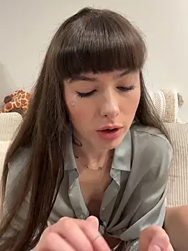 Sugarbellax online show from February 9, 2026, 1:20 pm