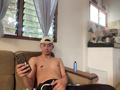 asiantwink0000 online show from February 10, 2026, 2:43 am