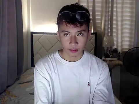 asiantwink0000 online show from February 11, 2026, 2:00 am