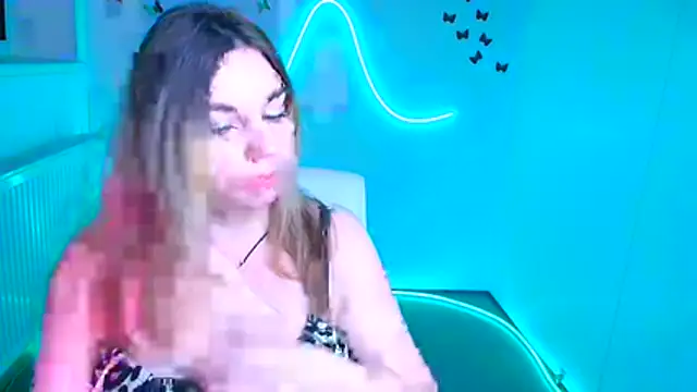 Amanda Swannn online show from December 21, 2025, 6:48 am