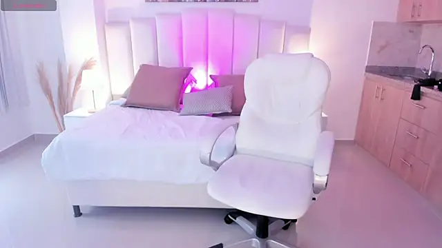 Athenea sweet  online show from February 26, 2026, 8:42 pm