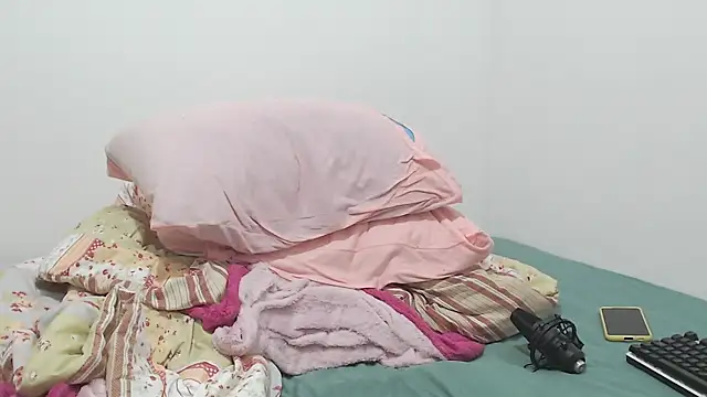 ShyBabyFem online show from May 5, 2026, 12:13 am