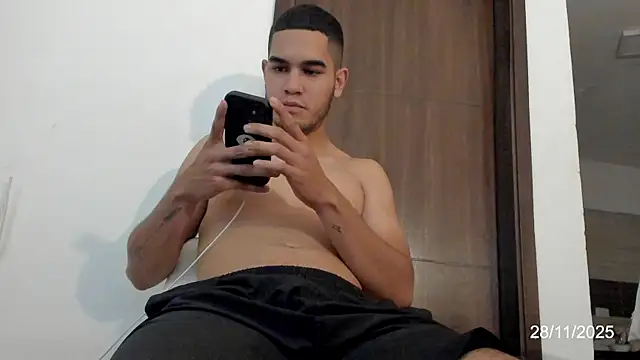 Snapshot of King_magno_ chatting on November 28, 2025, 4:51 pm King magno online show from November 28, 2025, 4:51 pm