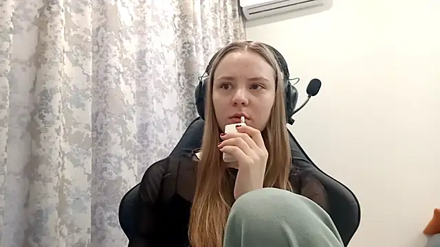 CrackShirker online show from December 23, 2025, 6:12 am