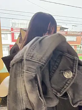 Mia fiire online show from March 5, 2026, 8:38 pm