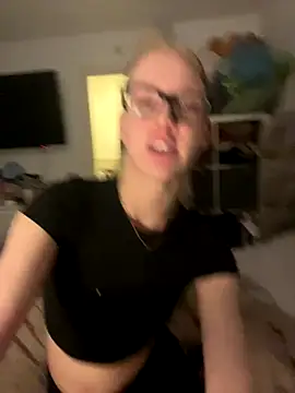 Snapshot of RosieLovexoxx chatting on December 15, 2025, 9:09 pm RosieLovexoxx online show from December 15, 2025, 9:09 pm