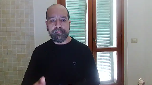 Snapshot of AMIRDIB2025 chatting on May 4, 2026, 11:02 am AMIRDIB2025 online show from May 4, 2026, 11:02 am