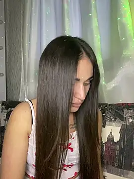 MonikaSi online show from April 7, 2026, 3:47 pm