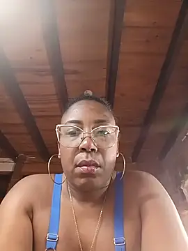 Snapshot of ChanneldelaCroix chatting on June 14, 2026, 12:18 am ChanneldelaCroix online show from June 14, 2026, 12:18 am