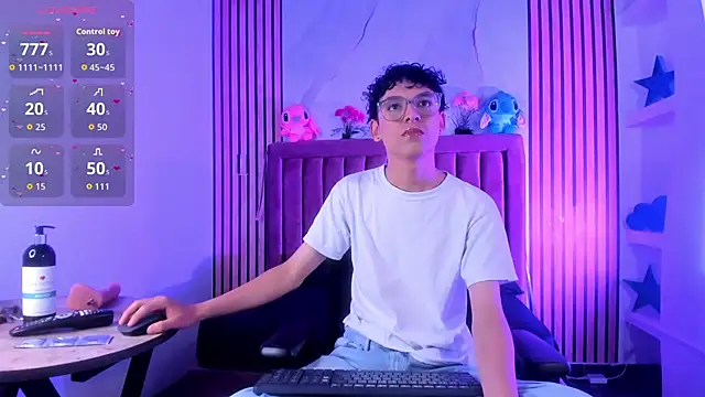 Snapshot of SthepanodiMonaco chatting on December 4, 2025, 7:24 pm SthepanodiMonaco online show from December 4, 2025, 7:24 pm