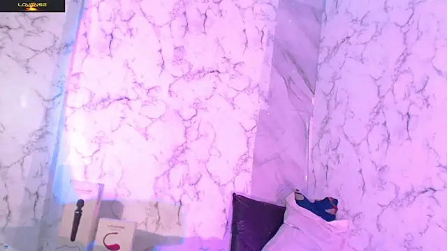 Snapshot of GraceMaaceey chatting on December 16, 2025, 11:36 am GraceMaaceey online show from December 16, 2025, 11:36 am