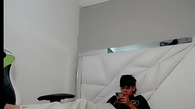 Lil babyyy  online show from December 18, 2025, 4:06 am