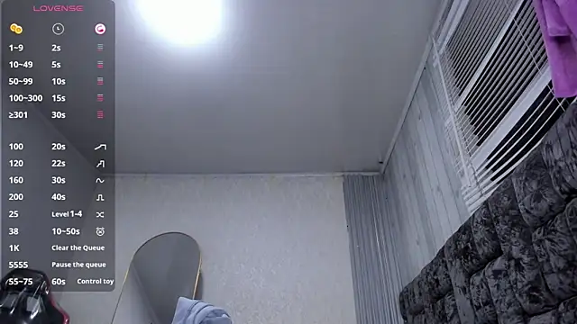 Snapshot of Brizza_H033 chatting on April 29, 2026, 9:54 pm Brizza H033 online show from April 29, 2026, 9:54 pm