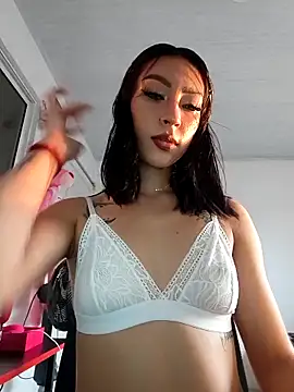 Ounla Sweet online show from March 28, 2026, 10:44 pm