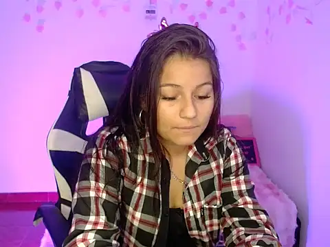 Nina  666 online show from December 2, 2025, 11:45 am