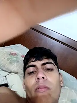 Snapshot of kirito_22cm chatting on November 29, 2025, 3:56 pm kirito 22cm online show from November 29, 2025, 3:56 pm