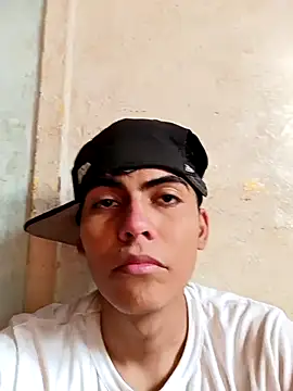 Snapshot of kirito_22cm chatting on November 28, 2025, 5:13 pm kirito 22cm online show from November 28, 2025, 5:13 pm