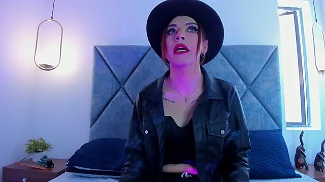 Snapshot of Lilith_Zamara_ chatting on December 1, 2025, 2:51 pm Lilith Zamara online show from December 1, 2025, 2:51 pm