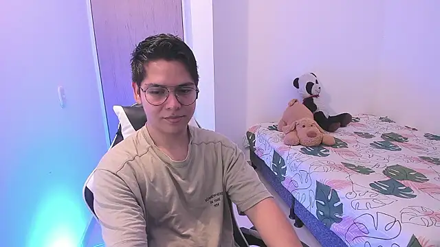 Asta YunoXXX online show from March 11, 2026, 4:17 am