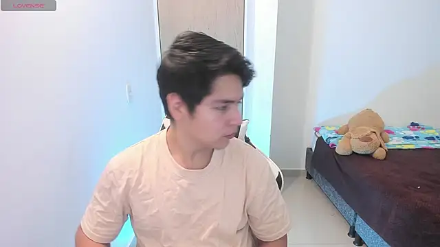 Asta YunoXXX online show from April 20, 2026, 8:39 am