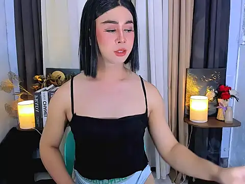 Snapshot of Seductive_Paloma chatting on July 15, 2026, 1:29 pm Seductive Paloma online show from July 15, 2026, 1:29 pm