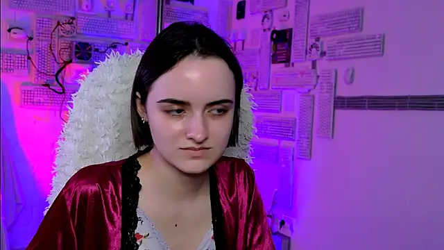 KateWillows online show from March 27, 2026, 8:26 am