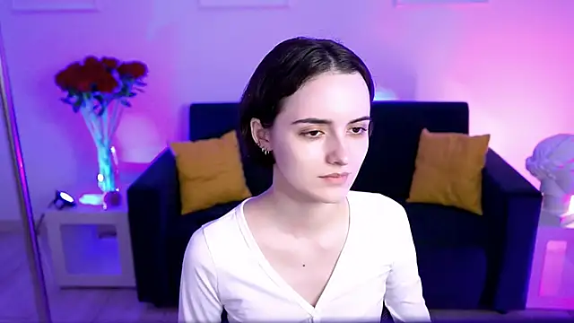 KateWillows online show from March 19, 2026, 4:12 am