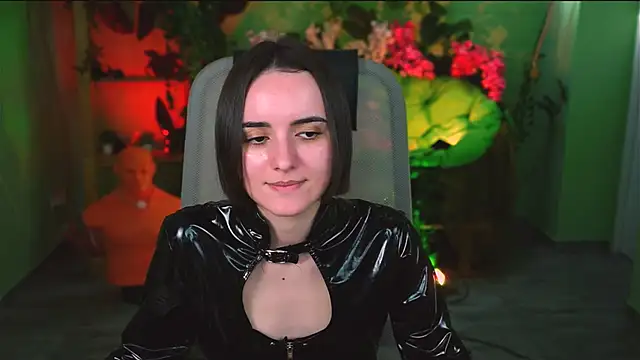 KateWillows online show from April 7, 2026, 4:58 am