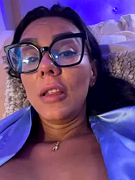 SofhiaTaylor online show from December 13, 2025, 8:04 pm