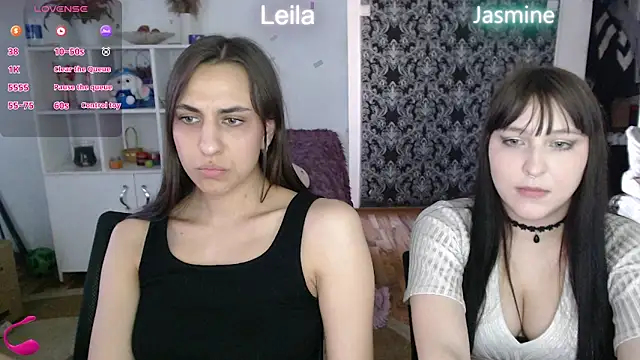 JasmineAdamss online show from April 23, 2026, 12:29 pm