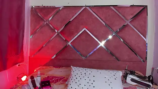 Snapshot of MeganDangelo chatting on February 6, 2026, 9:11 pm MeganDangelo online show from February 6, 2026, 9:11 pm