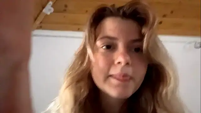 Snapshot of AlanaPostell chatting on November 30, 2025, 10:16 am AlanaPostell online show from November 30, 2025, 10:16 am