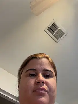 Snapshot of QueenBootyy chatting on November 28, 2025, 4:07 pm QueenBootyy online show from November 28, 2025, 4:07 pm