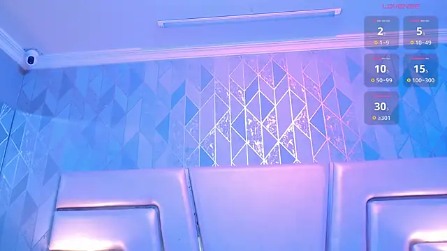 MarianaMontezz online show from April 1, 2026, 7:44 pm