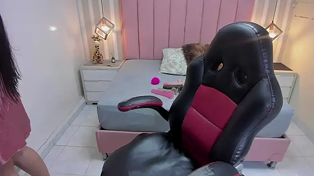 VIOLETTA ROSS1 online show from February 28, 2026, 7:35 pm