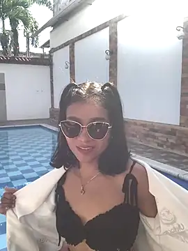 AnitaDuque online show from December 1, 2025, 1:45 pm