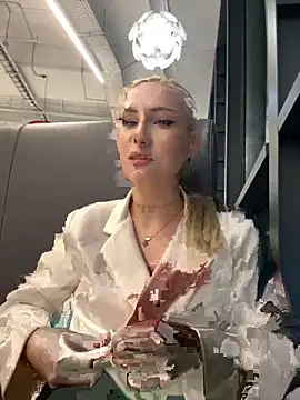 Snapshot of SenyaVibes chatting on December 1, 2025, 2:51 pm SenyaVibes online show from December 1, 2025, 2:51 pm