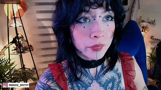 Snapshot of AryRousse chatting on May 2, 2026, 4:07 am AryRousse online show from May 2, 2026, 4:07 am