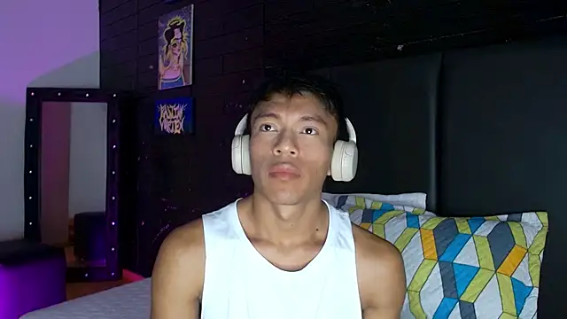 santinaughty online show from January 7, 2026, 9:20 pm