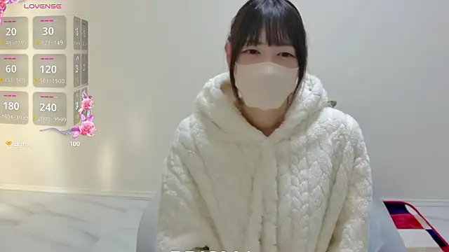 Makimaki ch online show from December 17, 2025, 5:34 am