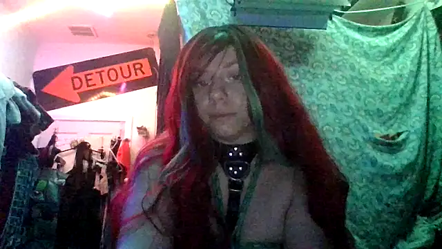 spunfoxxx online show from December 19, 2025, 10:23 pm