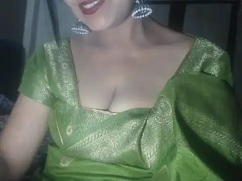 Hotronita123 online show from April 20, 2026, 5:58 pm