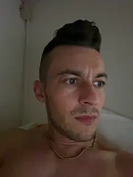 3turkish6model9 online show from March 4, 2026, 5:48 am