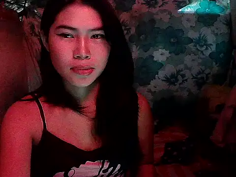 Snapshot of Allysonxx05 chatting on January 15, 2026, 11:41 pm Allysonxx05 online show from January 15, 2026, 11:41 pm