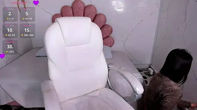 Cherrybombs  online show from March 30, 2026, 12:50 pm